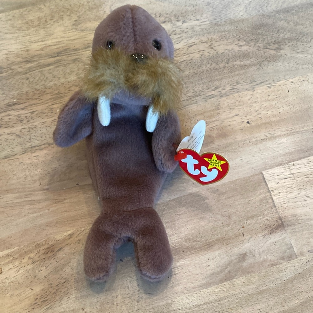 Jolly the walrus beanie baby 1996